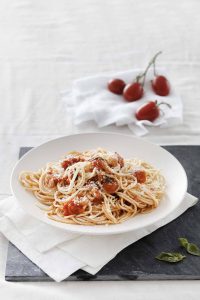 napoliten me ntomatinia kai basiliko 4409 1