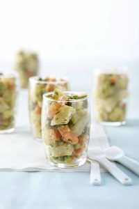 salata me brasta laxanika kai saltsa moustardas me portokali 1